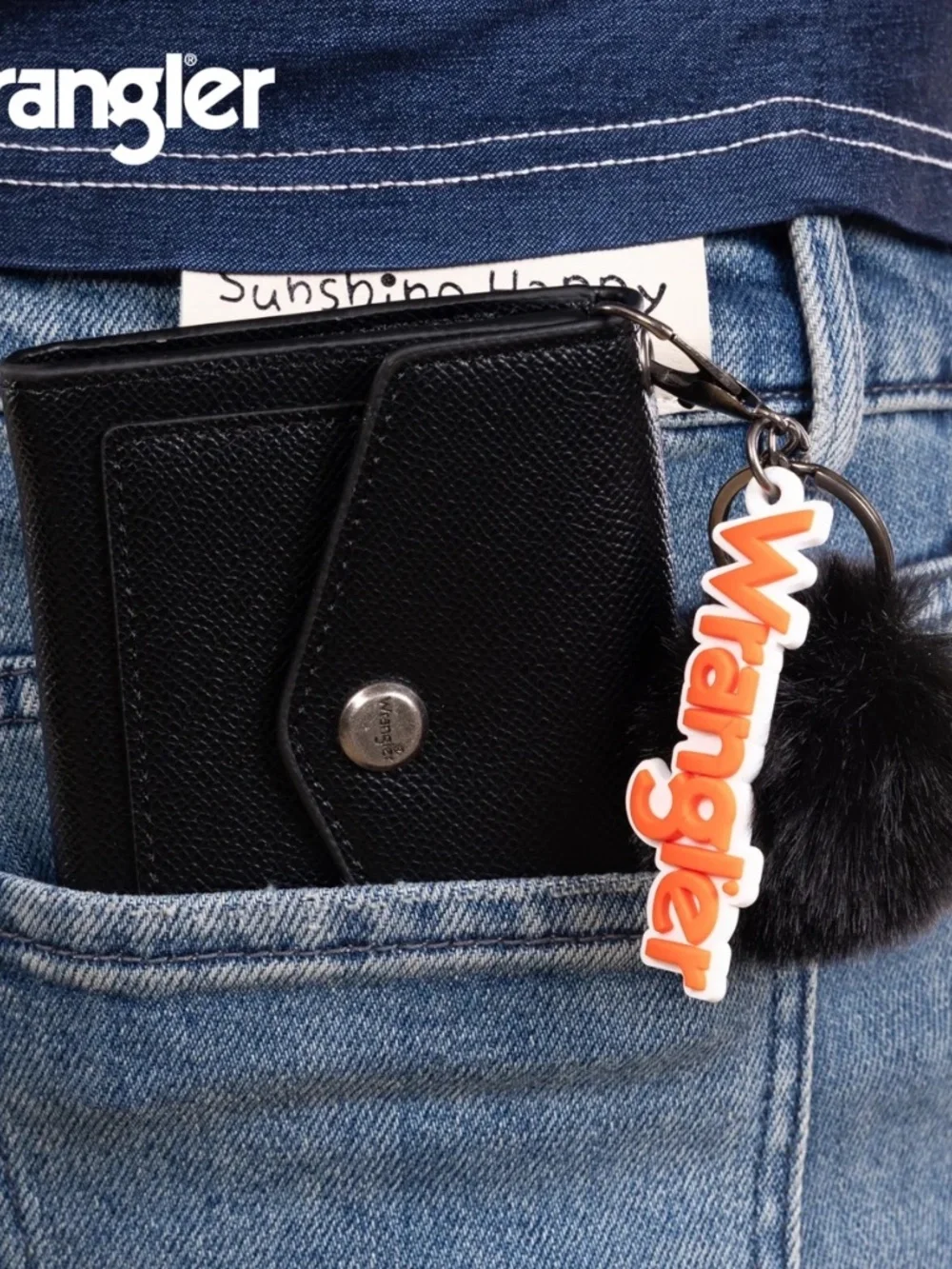 Wrangler Tri-Fold Wallet with Keyring Pom Pom Black